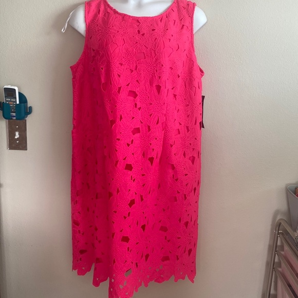 Amazing Dress, brilliant Pink. Excellent for formal activity - Picture 1 of 5